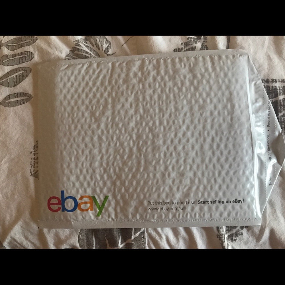 Padded envelopes 9.5” x 13.25”